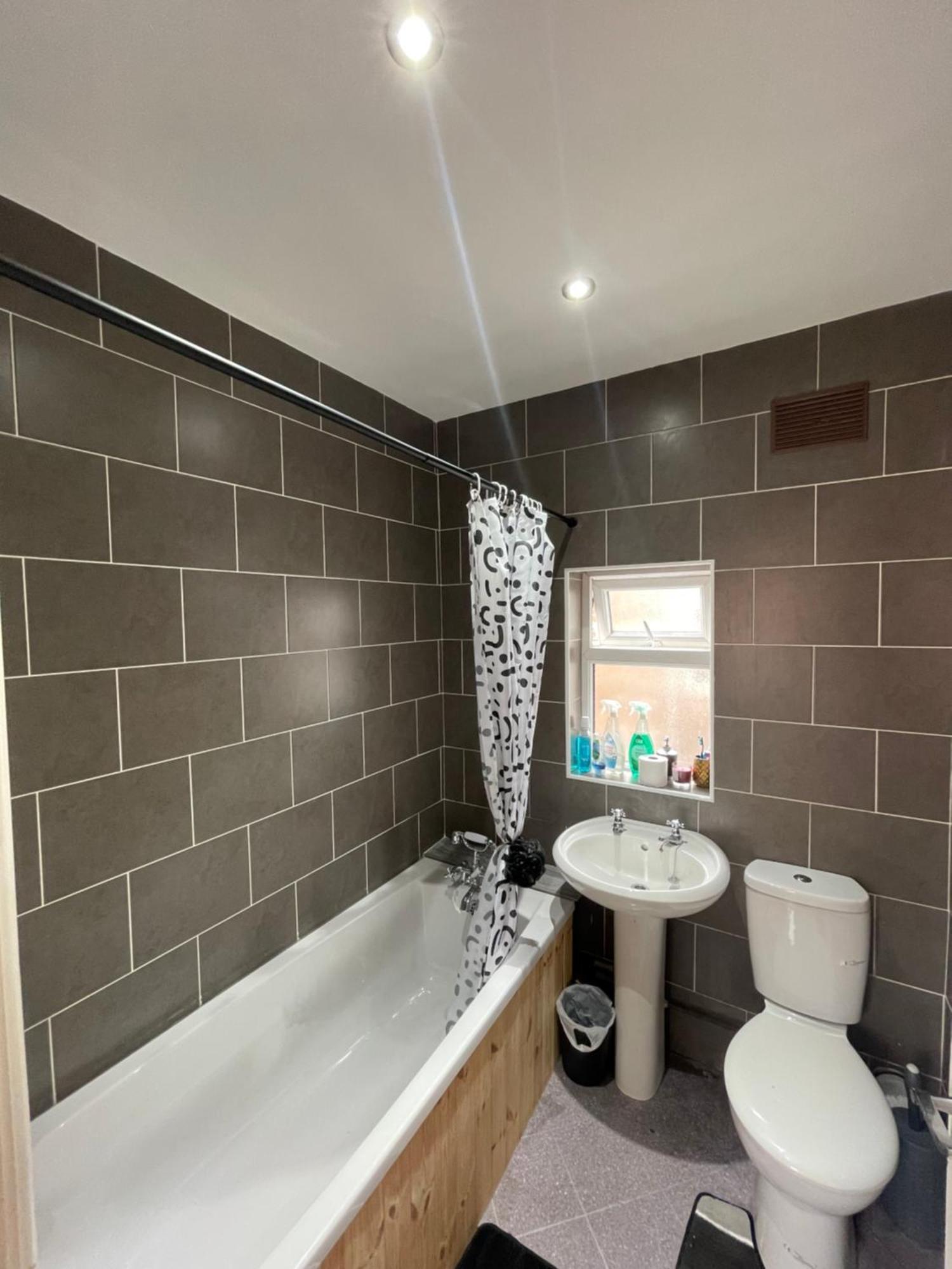 Luxestay Rooms - Old Trafford Manchester Exterior photo